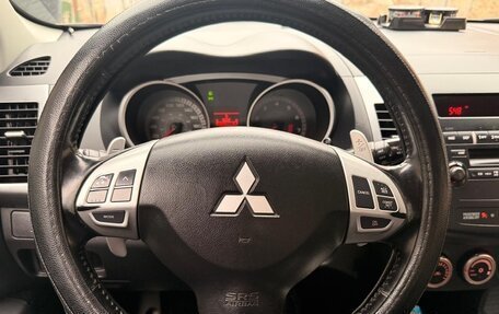 Mitsubishi Outlander III рестайлинг 3, 2009 год, 1 200 000 рублей, 9 фотография