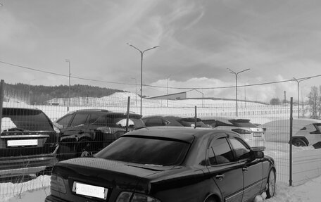 Mercedes-Benz E-Класс, 2001 год, 290 000 рублей, 6 фотография