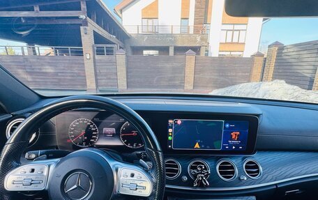 Mercedes-Benz E-Класс, 2019 год, 3 500 000 рублей, 5 фотография