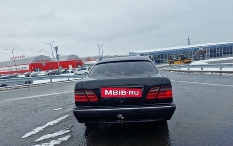 Mercedes-Benz E-Класс, 2001 год, 290 000 рублей, 4 фотография
