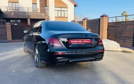 Mercedes-Benz E-Класс, 2019 год, 3 500 000 рублей, 3 фотография