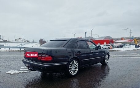 Mercedes-Benz E-Класс, 2001 год, 290 000 рублей, 3 фотография