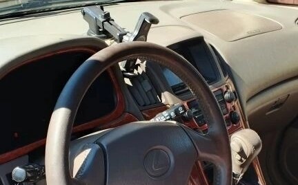 Lexus RX IV рестайлинг, 1999 год, 670 000 рублей, 4 фотография