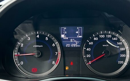 Hyundai Solaris II рестайлинг, 2015 год, 859 000 рублей, 16 фотография