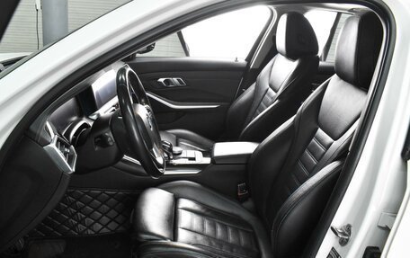 BMW 3 серия, 2019 год, 3 530 000 рублей, 10 фотография