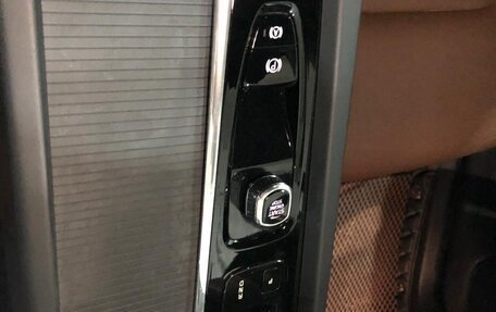 Volvo XC60 II, 2021 год, 4 650 000 рублей, 8 фотография