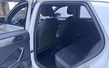 Volkswagen T-Roc I, 2023 год, 1 850 000 рублей, 10 фотография