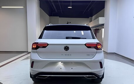 Volkswagen T-Roc I, 2023 год, 1 850 000 рублей, 5 фотография