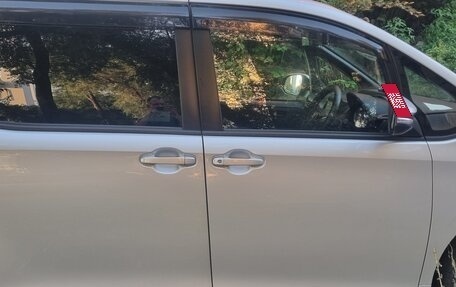 Toyota Voxy III, 2018 год, 2 390 000 рублей, 6 фотография