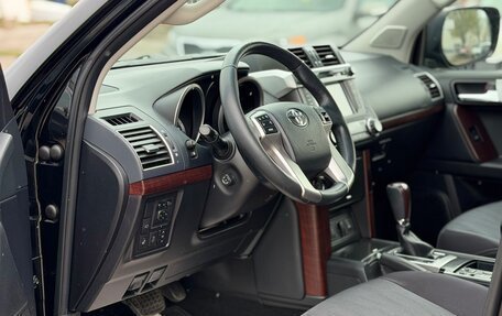 Toyota Land Cruiser Prado 150 рестайлинг 2, 2016 год, 4 700 000 рублей, 9 фотография