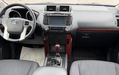 Toyota Land Cruiser Prado 150 рестайлинг 2, 2016 год, 4 700 000 рублей, 13 фотография