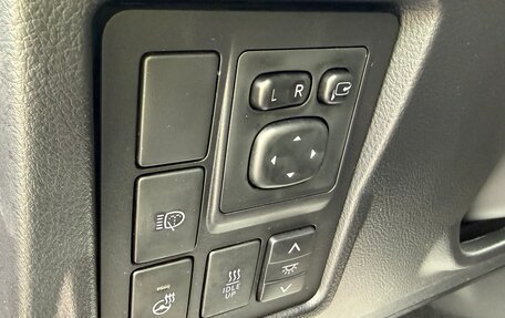 Toyota Land Cruiser Prado 150 рестайлинг 2, 2016 год, 4 700 000 рублей, 21 фотография