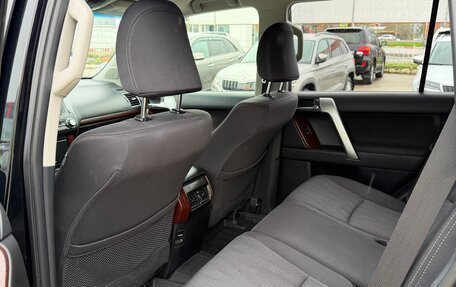 Toyota Land Cruiser Prado 150 рестайлинг 2, 2016 год, 4 700 000 рублей, 25 фотография