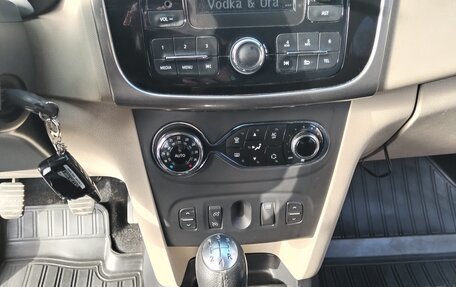 Renault Logan II, 2014 год, 715 000 рублей, 9 фотография