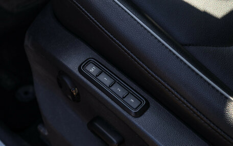 Volkswagen Tiguan II, 2018 год, 3 300 000 рублей, 16 фотография