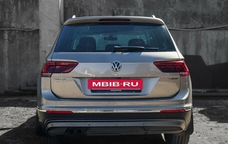 Volkswagen Tiguan II, 2018 год, 3 300 000 рублей, 5 фотография