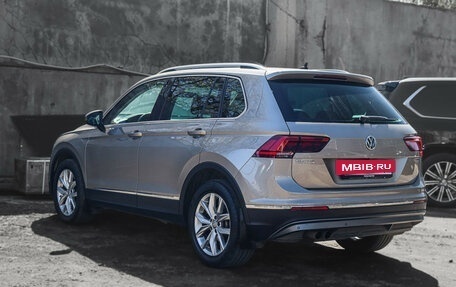 Volkswagen Tiguan II, 2018 год, 3 300 000 рублей, 6 фотография