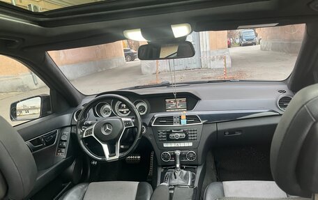 Mercedes-Benz C-Класс, 2012 год, 1 750 000 рублей, 9 фотография