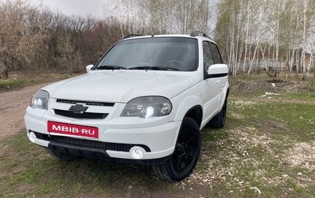 Chevrolet Niva I рестайлинг, 2019 год, 800 000 рублей, 1 фотография