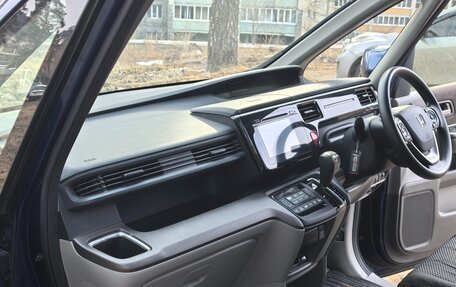 Honda Stepwgn IV, 2015 год, 1 950 000 рублей, 11 фотография