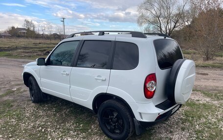 Chevrolet Niva I рестайлинг, 2019 год, 800 000 рублей, 2 фотография