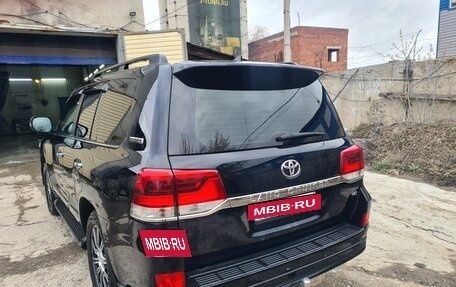 Toyota Land Cruiser 200, 2018 год, 7 200 000 рублей, 4 фотография