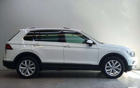 Volkswagen Tiguan II, 2018 год, 3 190 000 рублей, 4 фотография