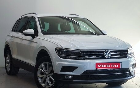 Volkswagen Tiguan II, 2018 год, 3 190 000 рублей, 3 фотография