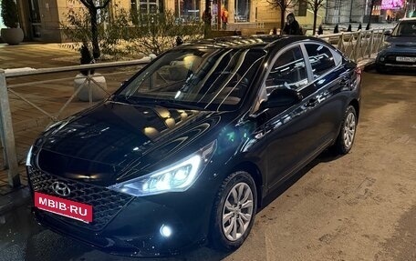 Hyundai Solaris II рестайлинг, 2021 год, 1 520 000 рублей, 2 фотография
