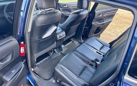 Toyota Highlander III, 2014 год, 2 599 000 рублей, 7 фотография