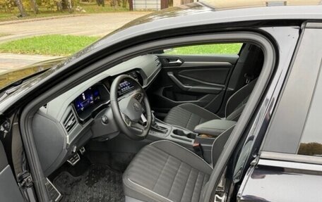 Volkswagen Jetta VII, 2023 год, 1 900 000 рублей, 13 фотография