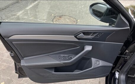 Volkswagen Jetta VII, 2023 год, 1 900 000 рублей, 17 фотография