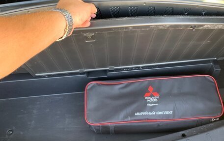 Mitsubishi Outlander III рестайлинг 3, 2015 год, 1 799 900 рублей, 13 фотография
