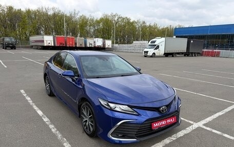 Toyota Camry, 2021 год, 2 850 000 рублей, 1 фотография