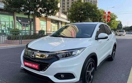 Honda Vezel, 2022 год, 1 282 000 рублей, 1 фотография