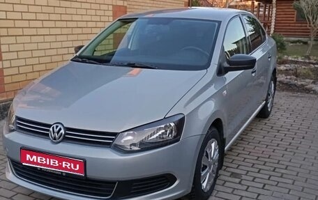 Volkswagen Polo VI (EU Market), 2010 год, 750 000 рублей, 1 фотография