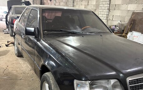 Mercedes-Benz E-Класс, 1992 год, 200 000 рублей, 4 фотография