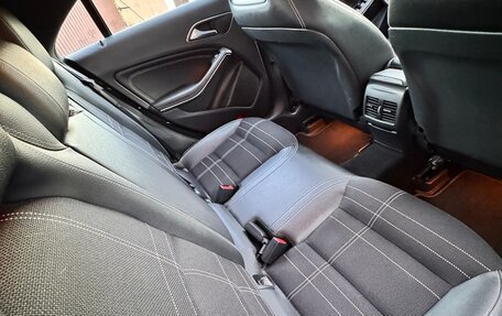 Mercedes-Benz CLA, 2015 год, 2 200 000 рублей, 10 фотография