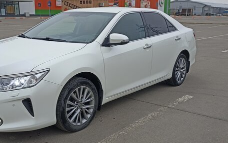 Toyota Camry, 2015 год, 2 300 000 рублей, 2 фотография