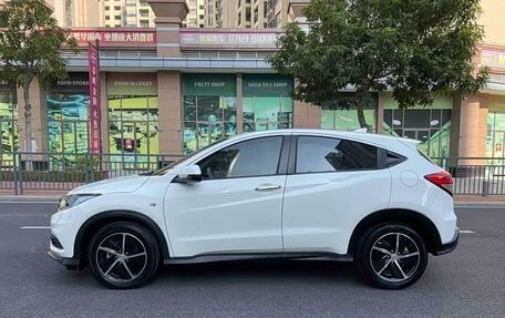 Honda Vezel, 2022 год, 1 282 000 рублей, 4 фотография