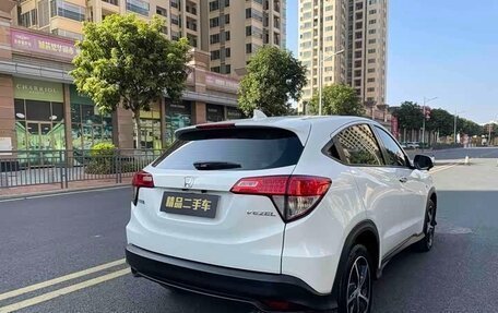 Honda Vezel, 2022 год, 1 282 000 рублей, 6 фотография