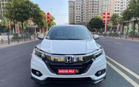 Honda Vezel, 2022 год, 1 282 000 рублей, 2 фотография