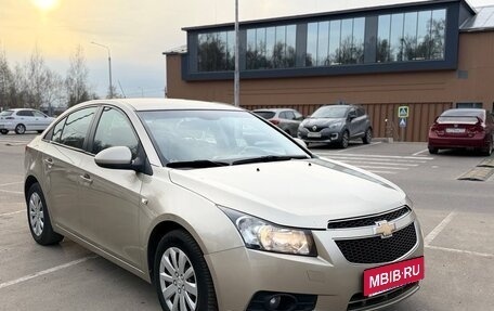Chevrolet Cruze II, 2011 год, 700 000 рублей, 2 фотография