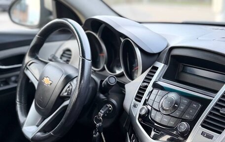 Chevrolet Cruze II, 2011 год, 700 000 рублей, 9 фотография