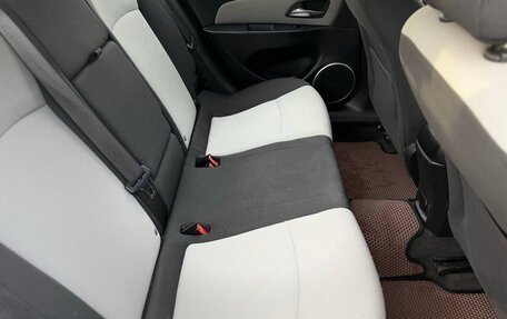 Chevrolet Cruze II, 2011 год, 700 000 рублей, 13 фотография