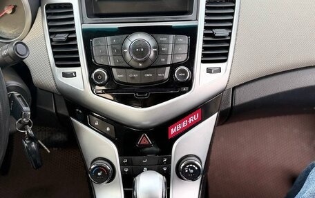 Chevrolet Cruze II, 2011 год, 700 000 рублей, 10 фотография