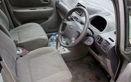 Toyota Corolla Spacio II, 1999 год, 330 000 рублей, 2 фотография