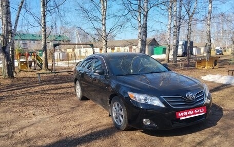Toyota Camry, 2011 год, 1 380 000 рублей, 2 фотография