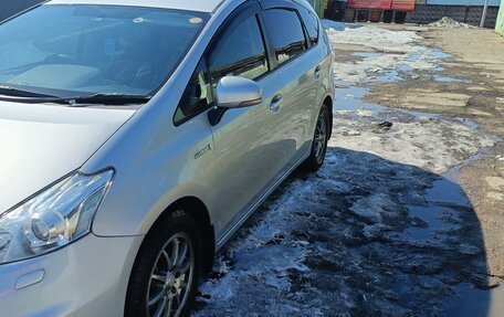 Toyota Prius Alpha I (ZVW40/41), 2013 год, 1 250 000 рублей, 2 фотография