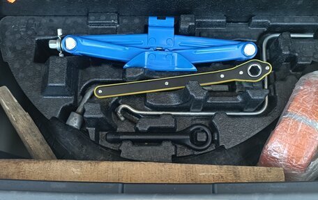 Toyota Prius Alpha I (ZVW40/41), 2013 год, 1 250 000 рублей, 5 фотография